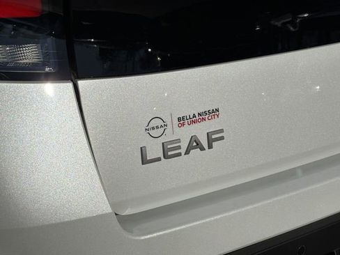 New 2026 Nissan Leaf SV+ w/ Floor Mat Package (SV+) FWD image 23