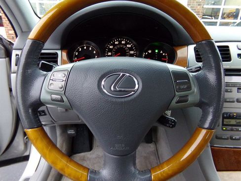 Used 2005 Lexus ES 330 image 55