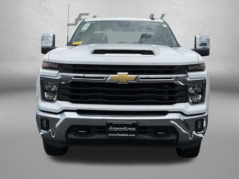 Used 2018 Chevrolet Silverado 2500 LT w/ LT Fleet Convenience Package AWD/4WD image 3