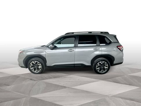 Used 2025 Subaru Forester Premium AWD/4WD image 5