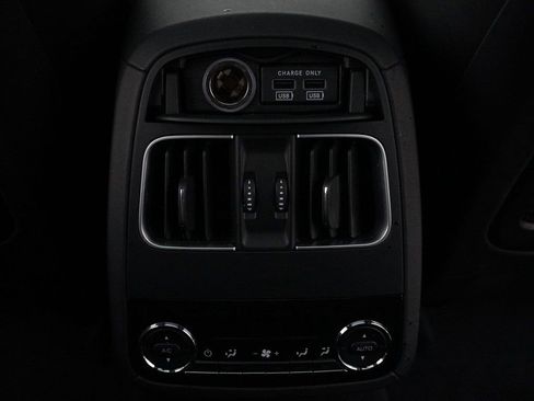 Used 2019 Maserati Levante GTS AWD/4WD image 50