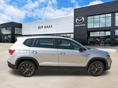 Used 2022 Volkswagen Taos S image 5