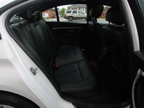 Used 2016 BMW 328i xDrive Sedan w/ Technology Package AWD/4WD image 12