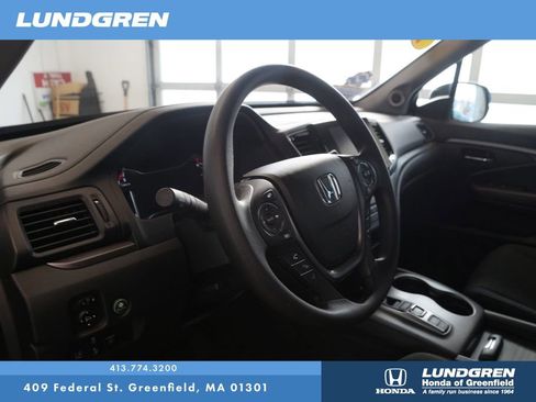 Used 2021 Honda Ridgeline Sport image 11
