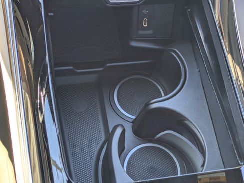 New 2026 Mercedes-Benz GLC 300 4MATIC image 23