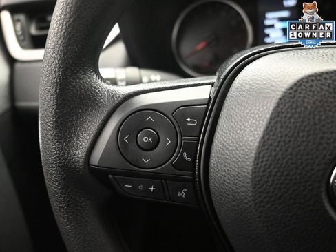 Used 2021 Toyota RAV4 XLE w/ Convenience Package image 19