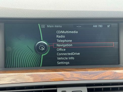Used 2011 BMW 535i xDrive Sedan AWD/4WD image 3
