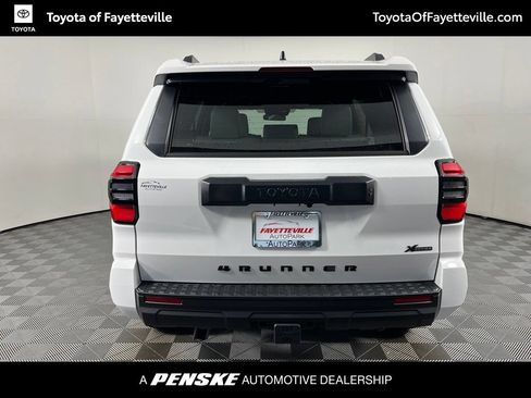 Used 2026 Toyota 4Runner SR5 RWD image 9