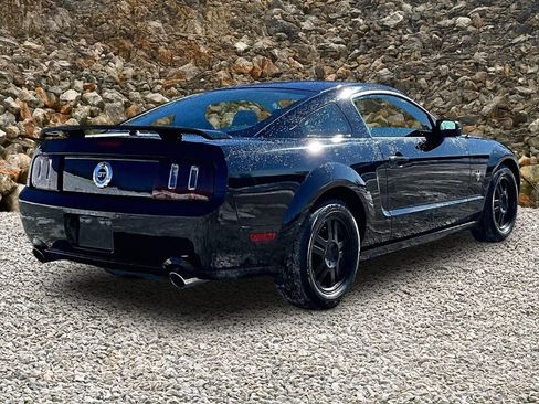 Used 2009 Ford Mustang GT Premium image 2