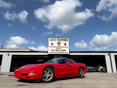 Used 2000 Chevrolet Corvette Coupe w/ Memory Pkg RWD image 30