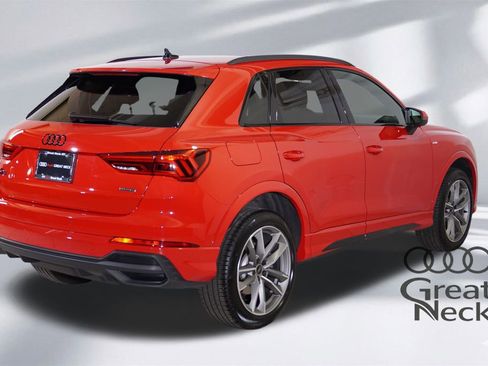 Used 2025 Audi Q3 2.0T Premium w/ Convenience Package image 10