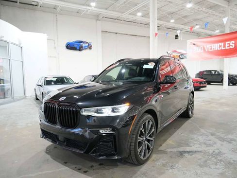 Used 2019 BMW X7 xDrive50i w/ Dynamic Handling Package AWD/4WD image 4