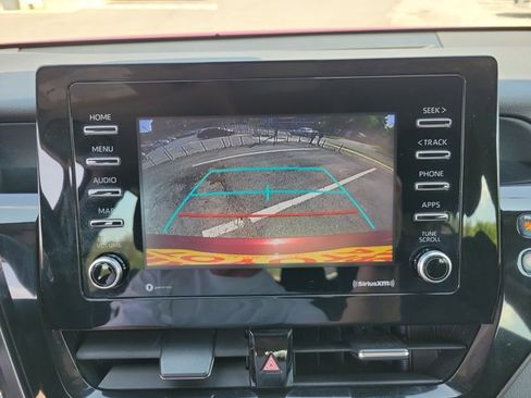 Used 2022 Toyota Camry LE image 13