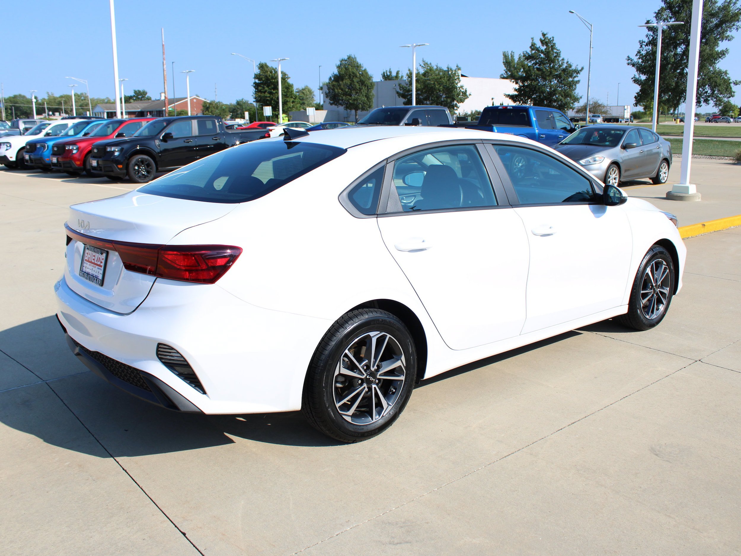 Used 2024 Kia Forte LXS w/ LXS Technology Package FWD image 6