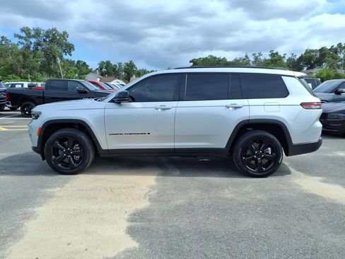 Used 2023 Jeep Grand Cherokee L Limited w/ Luxury Tech Group II RWD image 4