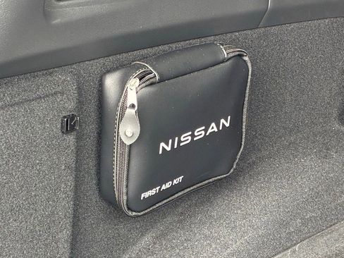 Used 2025 Nissan Rogue Platinum w/ Platinum Premium Package AWD/4WD image 37