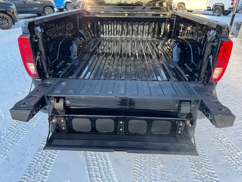 Used 2023 GMC Sierra 2500 SLE image 15