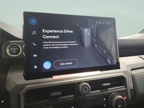 Used 2025 Toyota 4Runner Trailhunter image 35