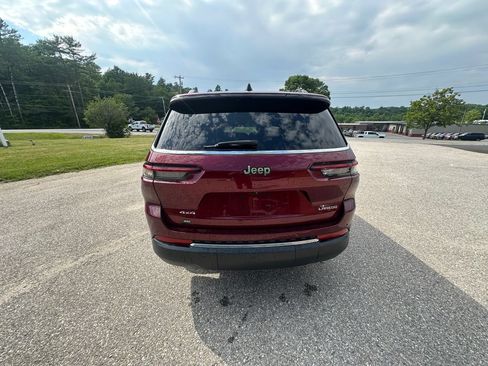 Used 2023 Jeep Grand Cherokee L Laredo AWD/4WD image 4