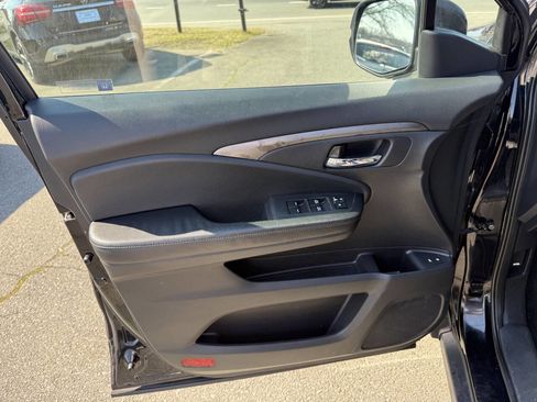 Used 2017 Honda Pilot EX-L image 25