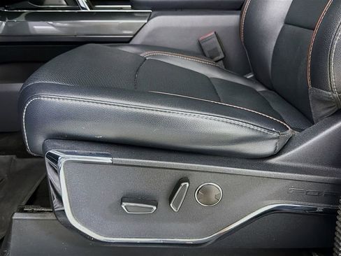 Used 2022 Ford F150 Lariat w/ Equipment Group 502A High image 24