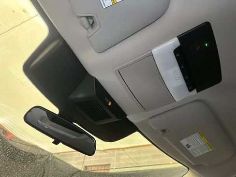 New 2025 Nissan Pathfinder SV w/ Black Appearance Package AWD/4WD image 31