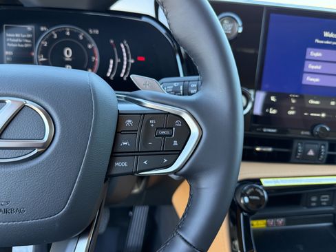 New 2026 Lexus NX 350 AWD image 24