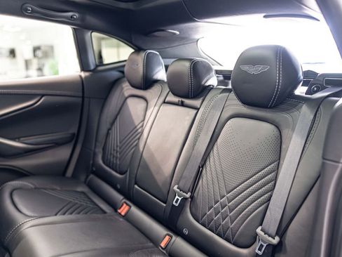 Used 2021 Aston Martin DBX AWD/4WD image 33