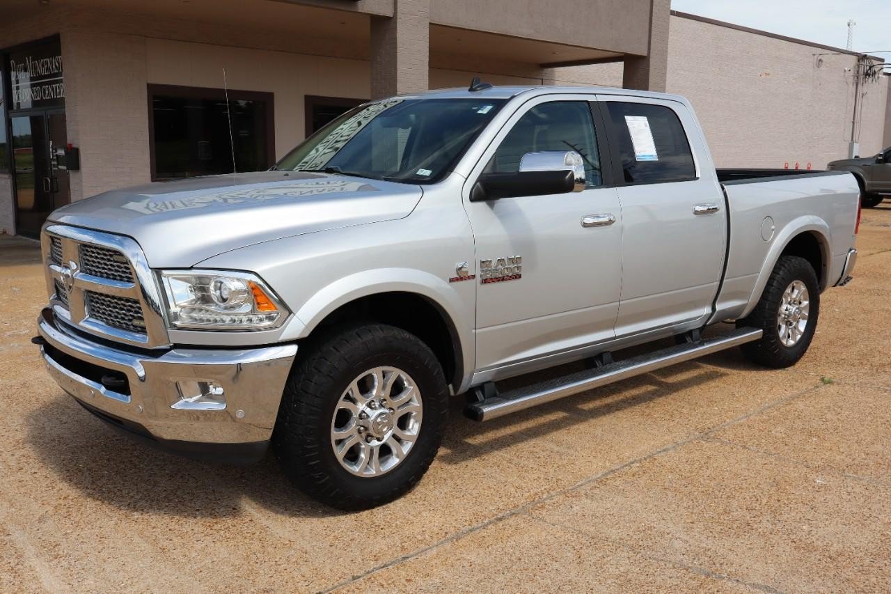 Used 2018 RAM 2500 Laramie w/ Convenience Group RWD image 2