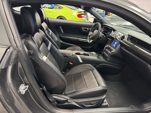 Used 2020 Ford Mustang Shelby GT500 w/ Technology Package image 16