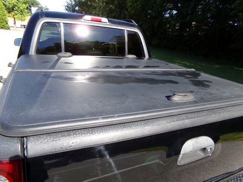 Used 2004 Ford Explorer Sport Trac 4x4 image 10