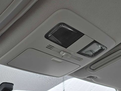 Used 2015 Subaru Forester 2.5i w/ Alloy Wheel Package image 31