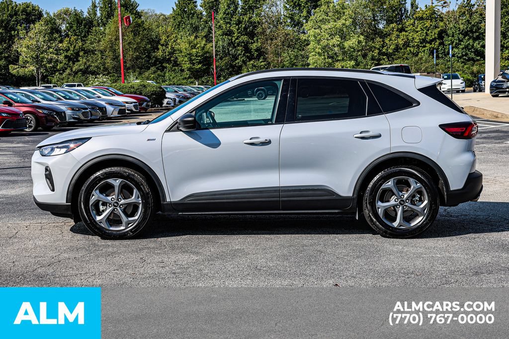 Used 2025 Ford Escape ST-Line FWD image 8