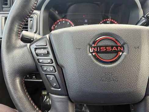 Used 2024 Nissan Titan PRO-4X w/ Pro-4x Convenience Package AWD/4WD image 25