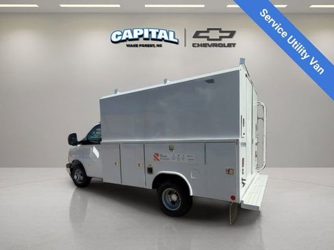 New 2025 Chevrolet Express 3500 Work Van w/ Power Convenience Package image 3