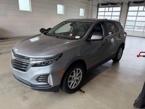Used 2024 Chevrolet Equinox LT w/ LPO, Floor Liner Package FWD image 20