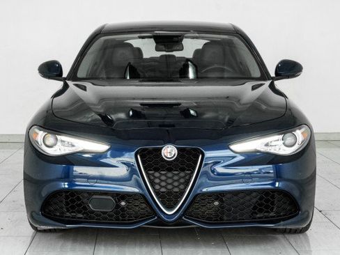 Used 2019 Alfa Romeo Giulia Ti Sport w/ Quick Order Package 22U Sport RWD image 3
