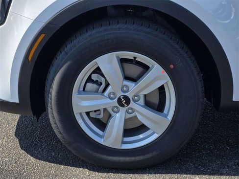 New 2026 Kia Sorento LX image 7