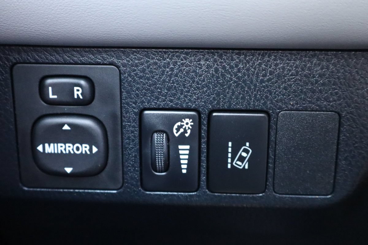 Used 2018 Toyota RAV4 XLE w/ Convenience Package AWD/4WD image 29