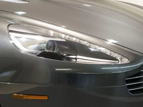 Used 2015 Aston Martin DB9 Coupe image 8