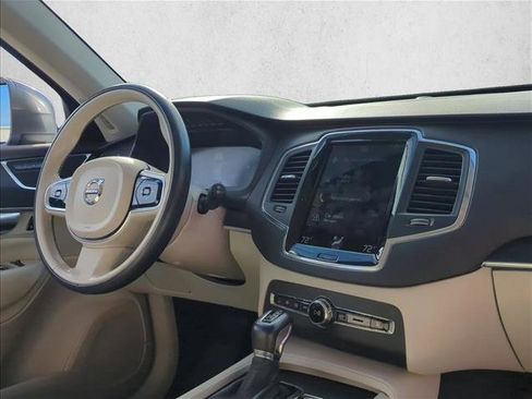 Used 2020 Volvo XC90 T5 Momentum w/ Protection Package Premier image 28