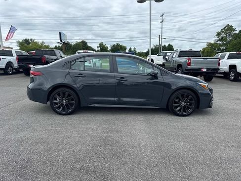 Used 2024 Toyota Corolla XSE FWD image 3
