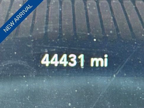 Used 2021 Dodge Challenger R/T Scat Pack RWD image 7