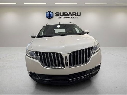 Used 2014 Lincoln MKX FWD w/ Equipment Group 101A image 8