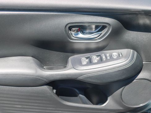 Certified 2025 Honda HR-V EX-L image 21