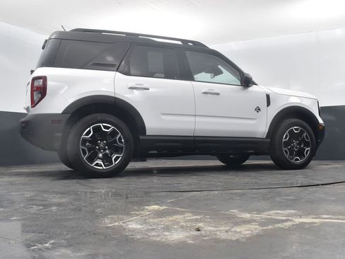 Used 2025 Ford Bronco Sport Outer Banks w/ Outer Banks Tech Package+ AWD/4WD image 56