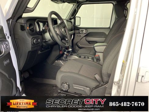 New 2026 Jeep Gladiator Mojave image 11