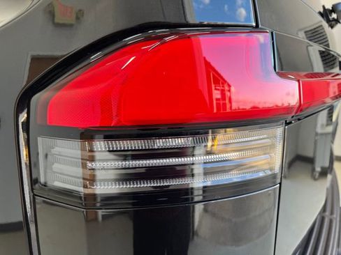 Used 2024 Lexus GX 550 image 34