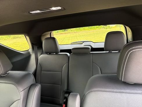 Used 2026 Chevrolet Traverse LT w/ Sun and Wheel Package AWD/4WD image 33
