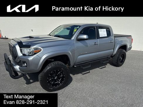 Used 2018 Toyota Tacoma TRD Sport w/ Technology Package image 1